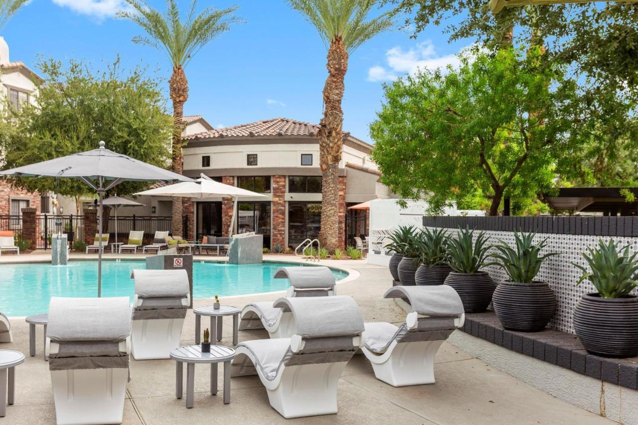 Cozysuites Glendale By The Stadium With Pool 03 Exteriör bild